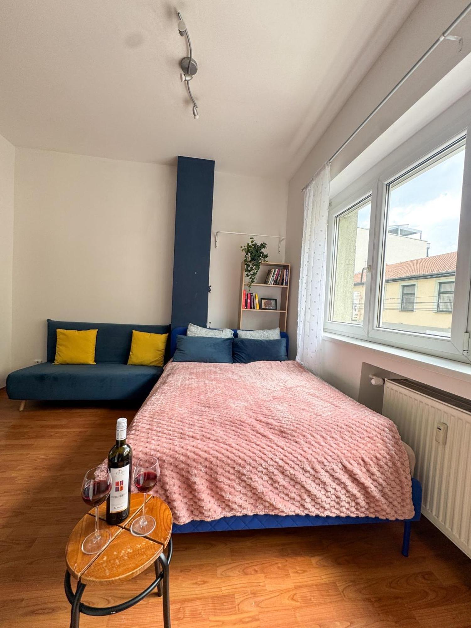 Old Town Cozy Studio In City Center Bratislava Exterior photo